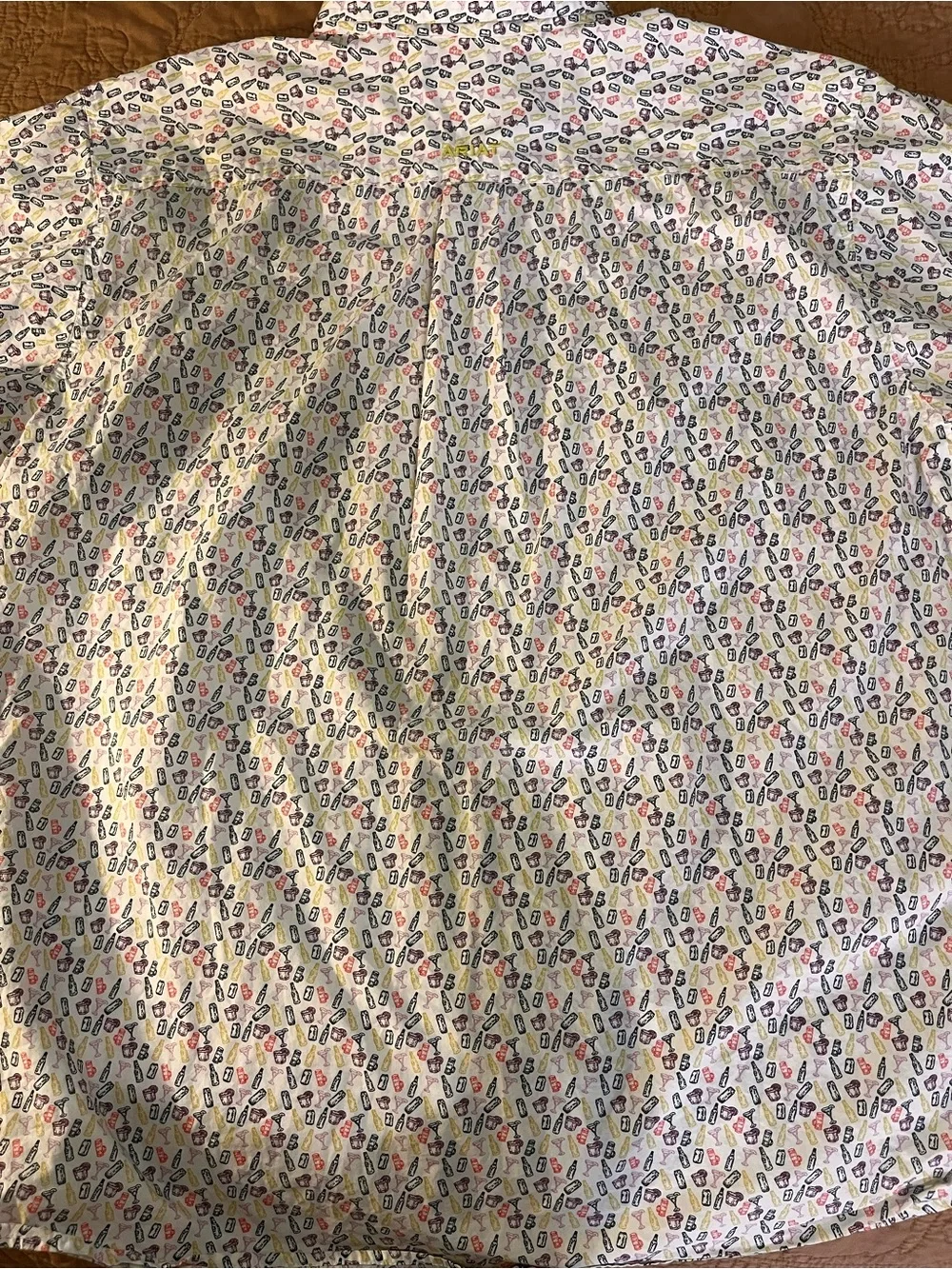 Ariat Button-Front Short Sleeve XL Adult Beverage Pattern Breast Pocket